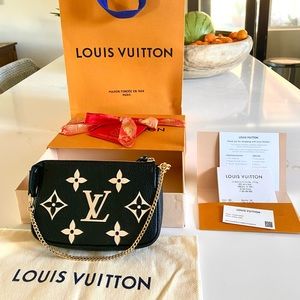Authentic NWT Louis Vuitton Mini Pochette Accessories   Monogram Empreinte